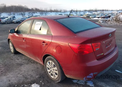2011 Kia Forte Ex z USA, uszkodzony, nr VIN KNAFU4A27B5426650